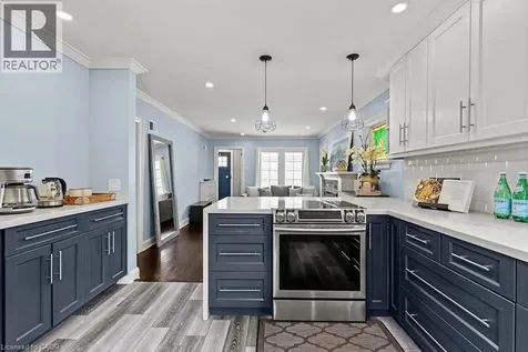 14 Dunlop Drive St. Catharines ON L2R 1A3