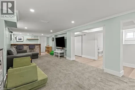 14 Dunlop Drive St. Catharines ON L2R 1A3