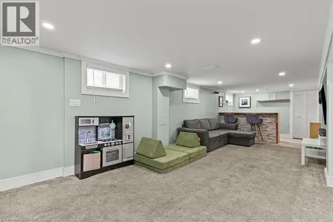 14 Dunlop Drive St. Catharines ON L2R 1A3