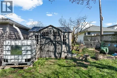 14 Dunlop Drive St. Catharines ON L2R 1A3