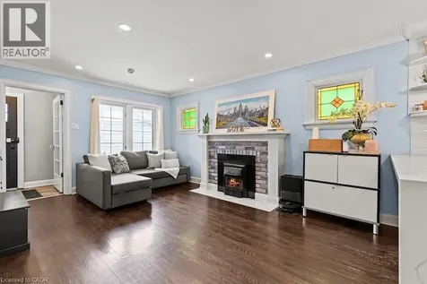 14 Dunlop Drive St. Catharines ON L2R 1A3