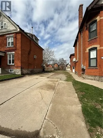80 Ontario Avenue Hamilton ON L8N 2X2