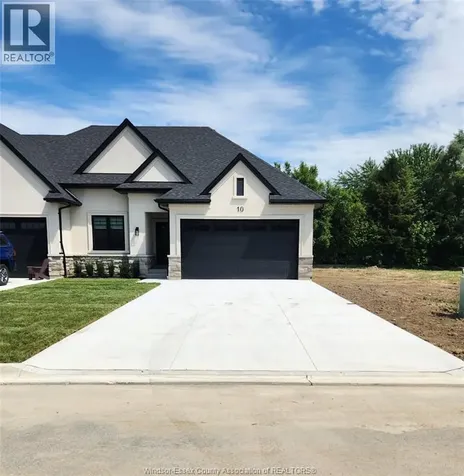3 Mulberry Court Amherstburg ON N9V 1N3