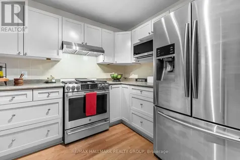 42 Nortoba Crescent Ottawa ON K2T 1H5