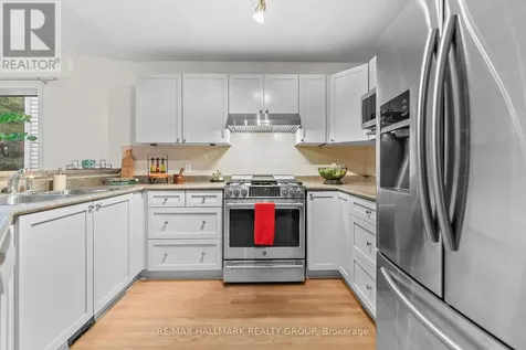 42 Nortoba Crescent Ottawa ON K2T 1H5