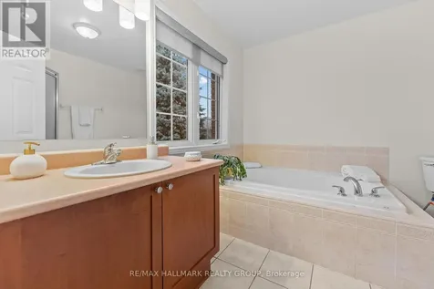 42 Nortoba Crescent Ottawa ON K2T 1H5