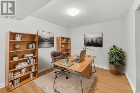 42 Nortoba Crescent Ottawa ON K2T 1H5
