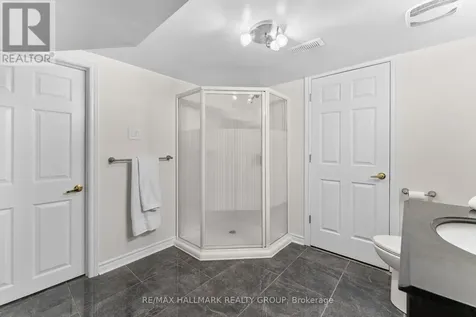 42 Nortoba Crescent Ottawa ON K2T 1H5
