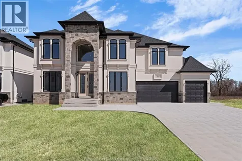 322 Benson Amherstburg ON N9V 0G7