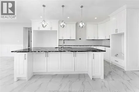 322 Benson Amherstburg ON N9V 0G7