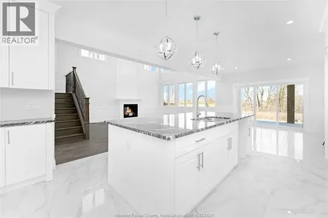 322 Benson Amherstburg ON N9V 0G7