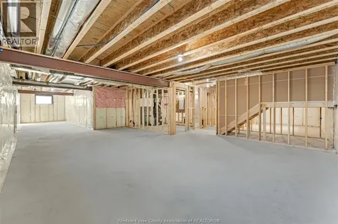 322 Benson Amherstburg ON N9V 0G7