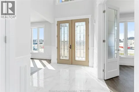 322 Benson Amherstburg ON N9V 0G7