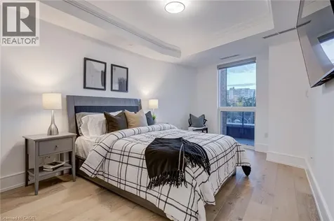 2060 Lakeshore Road Burlington ON L7R 0G2