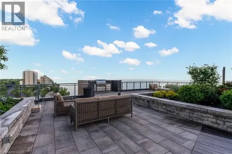 2060 Lakeshore Road Burlington ON L7R 0G2