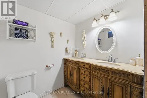 645 Hatton Avenue Selwyn ON K0L 1H0