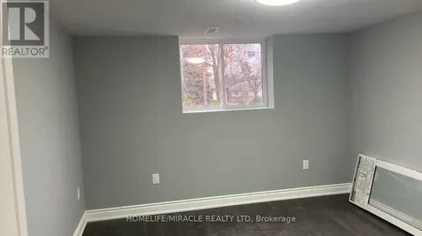25 Thornridge Crescent Kitchener ON N2M 4V9