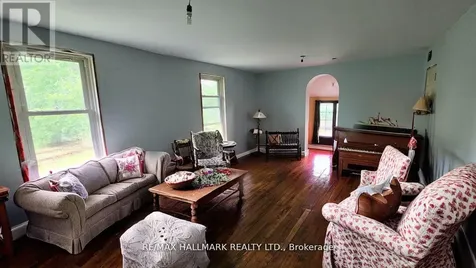 26 Lakeshore Road West Oro-medonte ON L0L 2E0