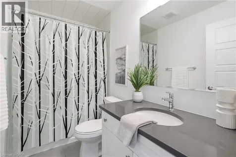 4045 Saida Street Mississauga ON L5M 2S8