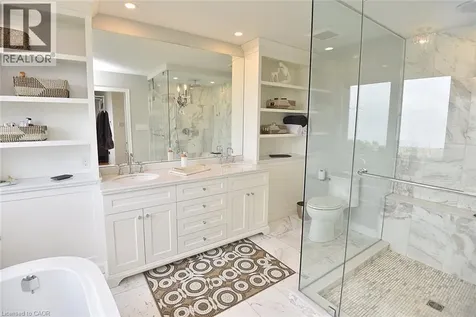 97 Sunvale Place Stoney Creek ON L8E 4Z7