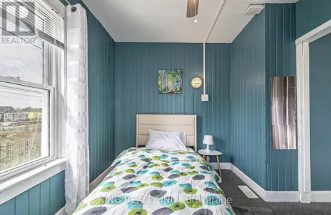 42 Wahneta Avenue Lasalle ON N9J 1T7