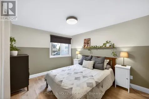 35 Robinson Avenue Ottawa ON K1N 8N8