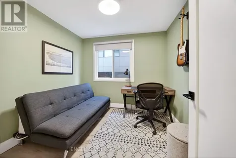 35 Robinson Avenue Ottawa ON K1N 8N8