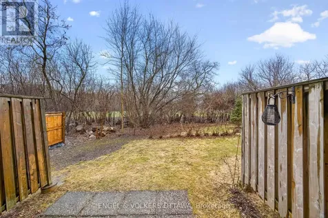 35 Robinson Avenue Ottawa ON K1N 8N8