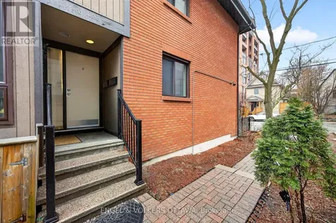 35 Robinson Avenue Ottawa ON K1N 8N8