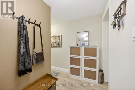35 Robinson Avenue Ottawa ON K1N 8N8