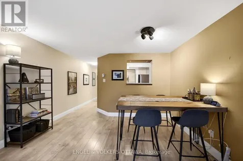 35 Robinson Avenue Ottawa ON K1N 8N8