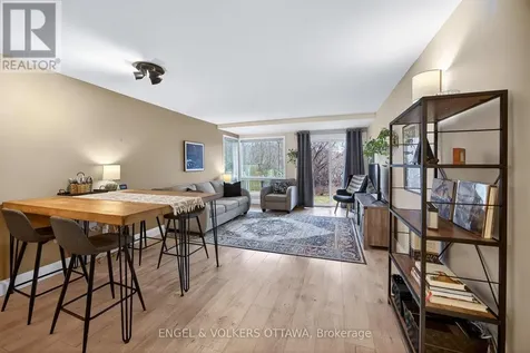 35 Robinson Avenue Ottawa ON K1N 8N8