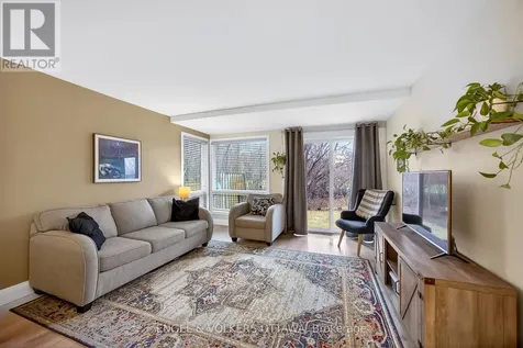35 Robinson Avenue Ottawa ON K1N 8N8