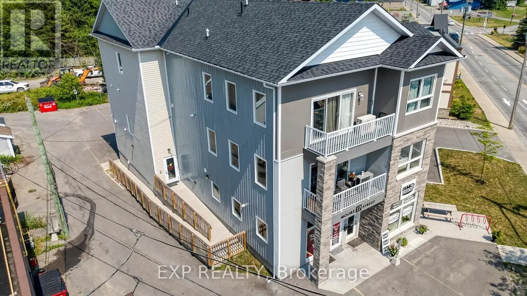 17 Moore Street Carleton Place ON K7C 2R4