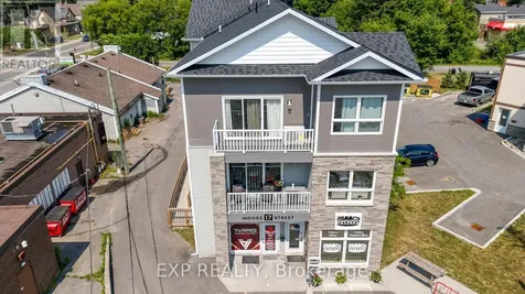 17 Moore Street Carleton Place ON K7C 2R4