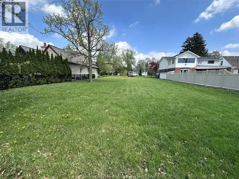 4059 Roseland Drive East Windsor ON N9G 1Y5