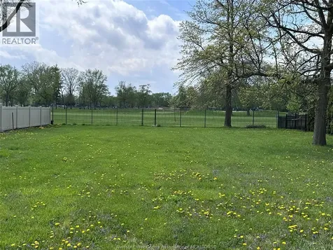4059 Roseland Drive East Windsor ON N9G 1Y5