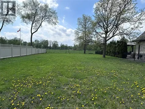 4059 Roseland Drive East Windsor ON N9G 1Y5