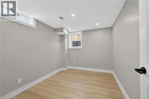 325 Provident Way Hamilton ON L0R 1W0