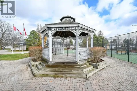 232 Silverbirch Boulevard Hamilton ON L0R 1W0