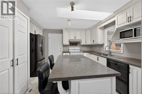 232 Silverbirch Boulevard Hamilton ON L0R 1W0