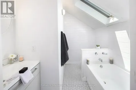 119 Matilda Street Blue Mountains ON N0H 1J0