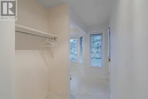 1615 Locksley Lane Ottawa ON K1J 1B6