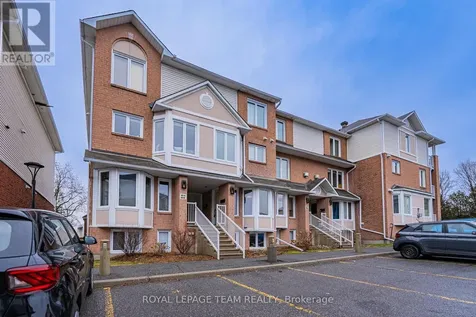 1615 Locksley Lane Ottawa ON K1J 1B6