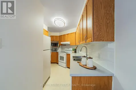 1615 Locksley Lane Ottawa ON K1J 1B6