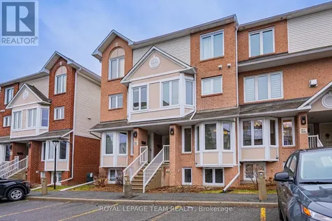 1615 Locksley Lane Ottawa ON K1J 1B6