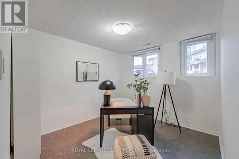 1615 Locksley Lane Ottawa ON K1J 1B6