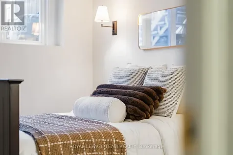 1615 Locksley Lane Ottawa ON K1J 1B6