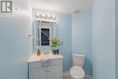 1615 Locksley Lane Ottawa ON K1J 1B6