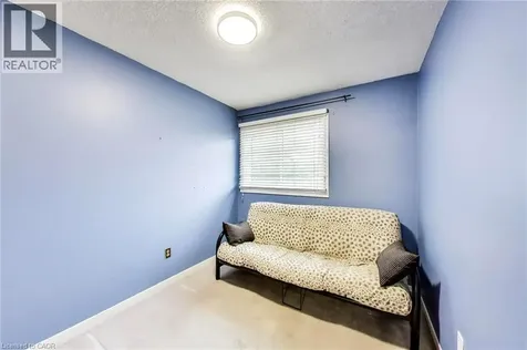 250 Magnolia Drive Hamilton ON L9C 6M3